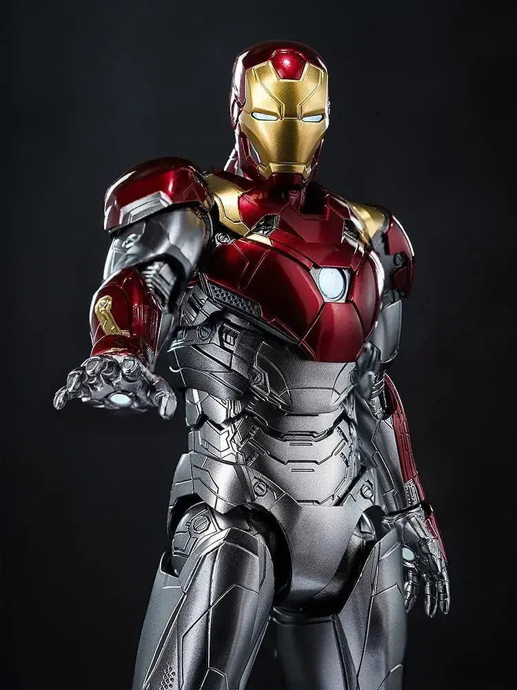 Threezero Spider Man Homecoming DLX Iron Man Mark 47 Figure