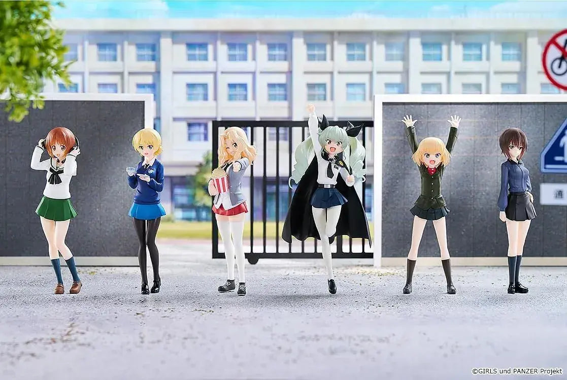 Vision Girls Und Panzer Set of 6 Plastic Figures