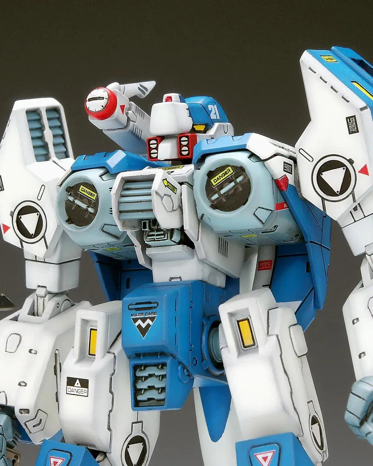Wave Genesis Climber Mospeada Regios Eta 1 72 Scale Model Kit