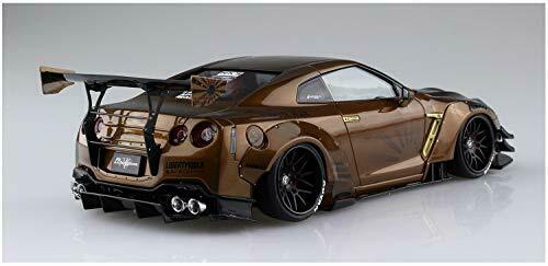 Aoshima 1/24 Lb Works R35 Gt-r Type 2 Ver.1 Plastic Model Kit