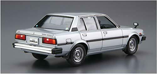 Aoshima Plastikmodellbausatz Toyota E71 / 70 Corolla Sedan Gt / Dx 1979 im Maßstab 1:24
