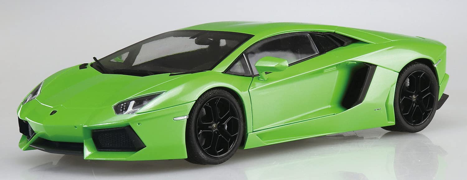 AOSHIMA pré-peint 1/24 Lamborghini Aventador '11 modèle en plastique vert citron