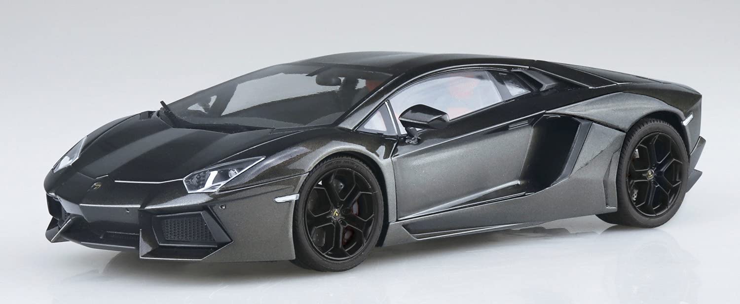 AOSHIMA Vorlackiertes 1/24 Lamborghini Aventador '11 Gunmetal Grey Plastikmodell