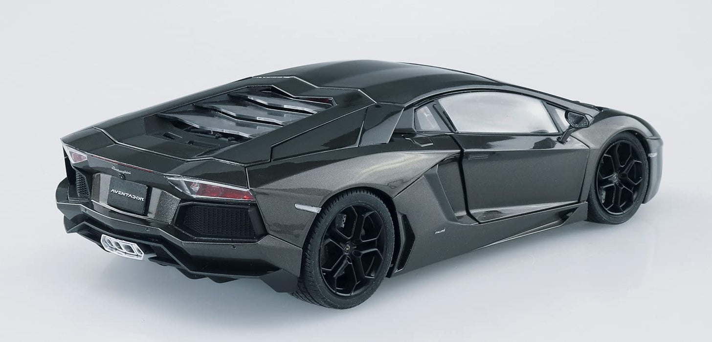 AOSHIMA pré-peint 1/24 Lamborghini Aventador '11 modèle en plastique gris métallisé