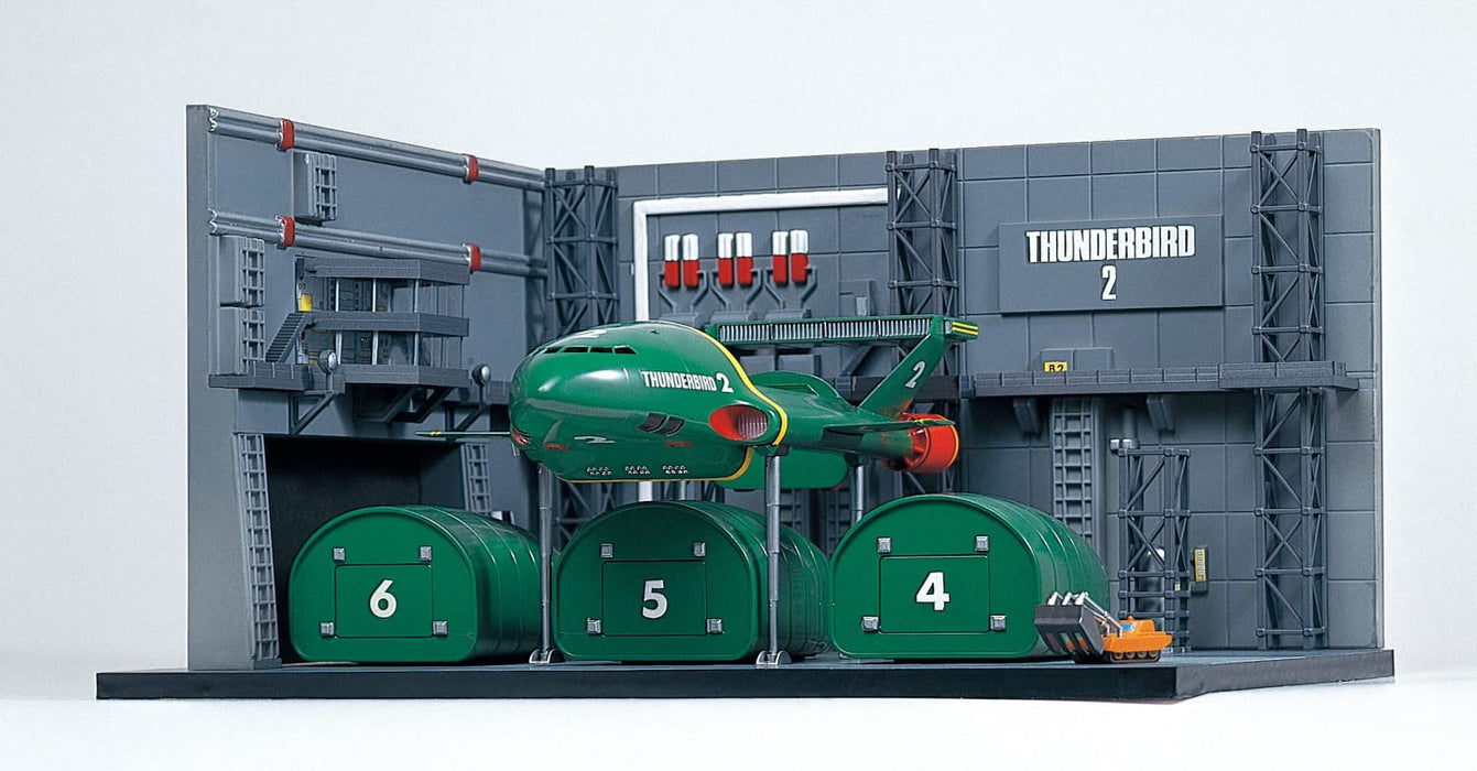 AOSHIMA Thunderbirds 1/350 Tb-2 Container Dock Plastic Model