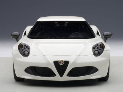 Autoart 1/18 Alfa Romeo 4C White- Japan Figure Store - #1 Bring To You The Best Japanese Goods