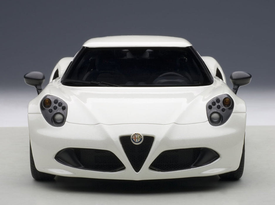 Autoart 1/18 Alfa Romeo 4C White