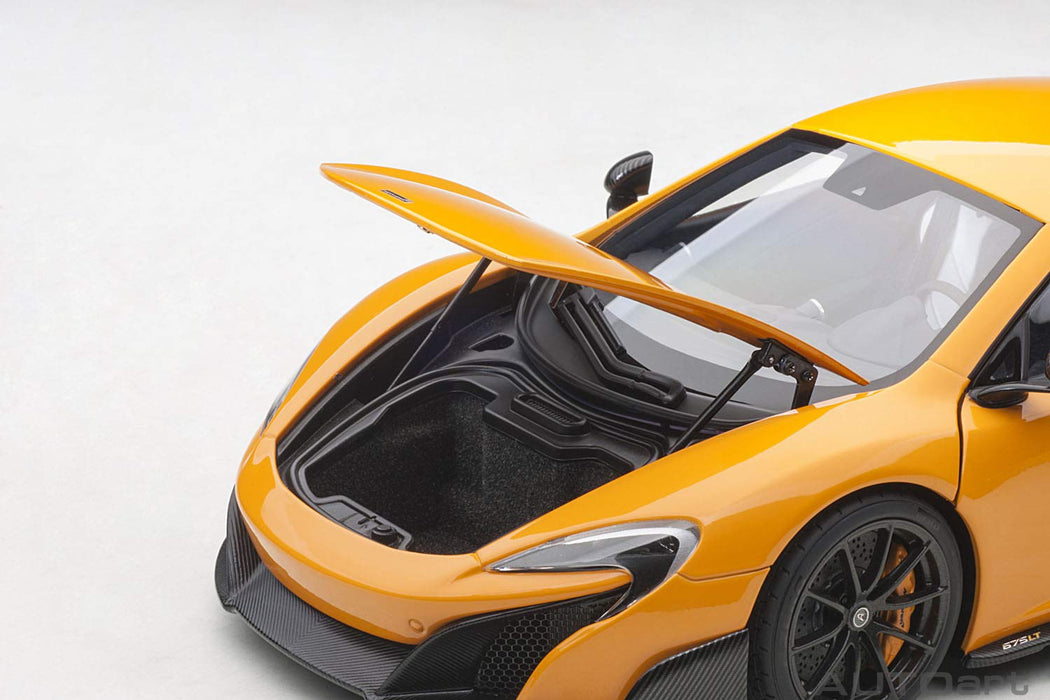 Autoart 1/18 McLaren 675LT Orange