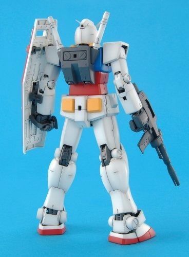 Bandai Mg 1/100 Rx-78-2 Gundam Ver 2.0 Plastic Model Kit