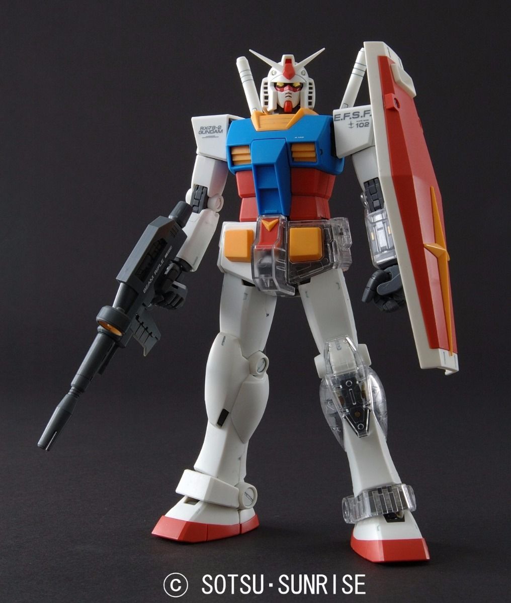 Bandai MG 1/100 RX-78-2 Gundam Ver 2.0 Model Kit with Clear Parts