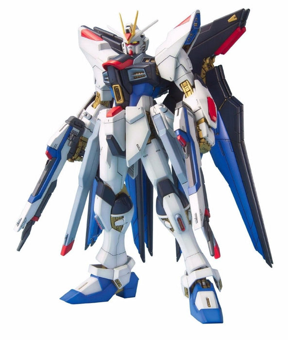 Bandai Mg 1/100 Zgmf-x20a Strike Freedom Gundam Plastic Model Kit Gundam Seed