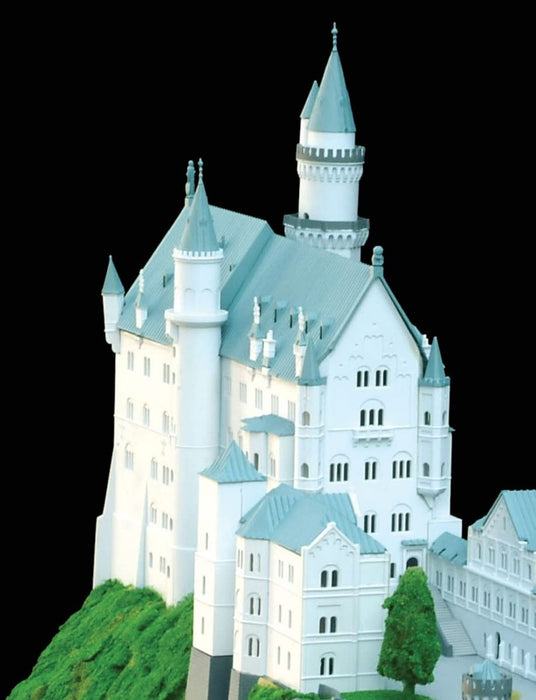 DOYUSHA Château Royal Européen Neuschwanstein Couleur Ver 1/220 Modèle en Plastique