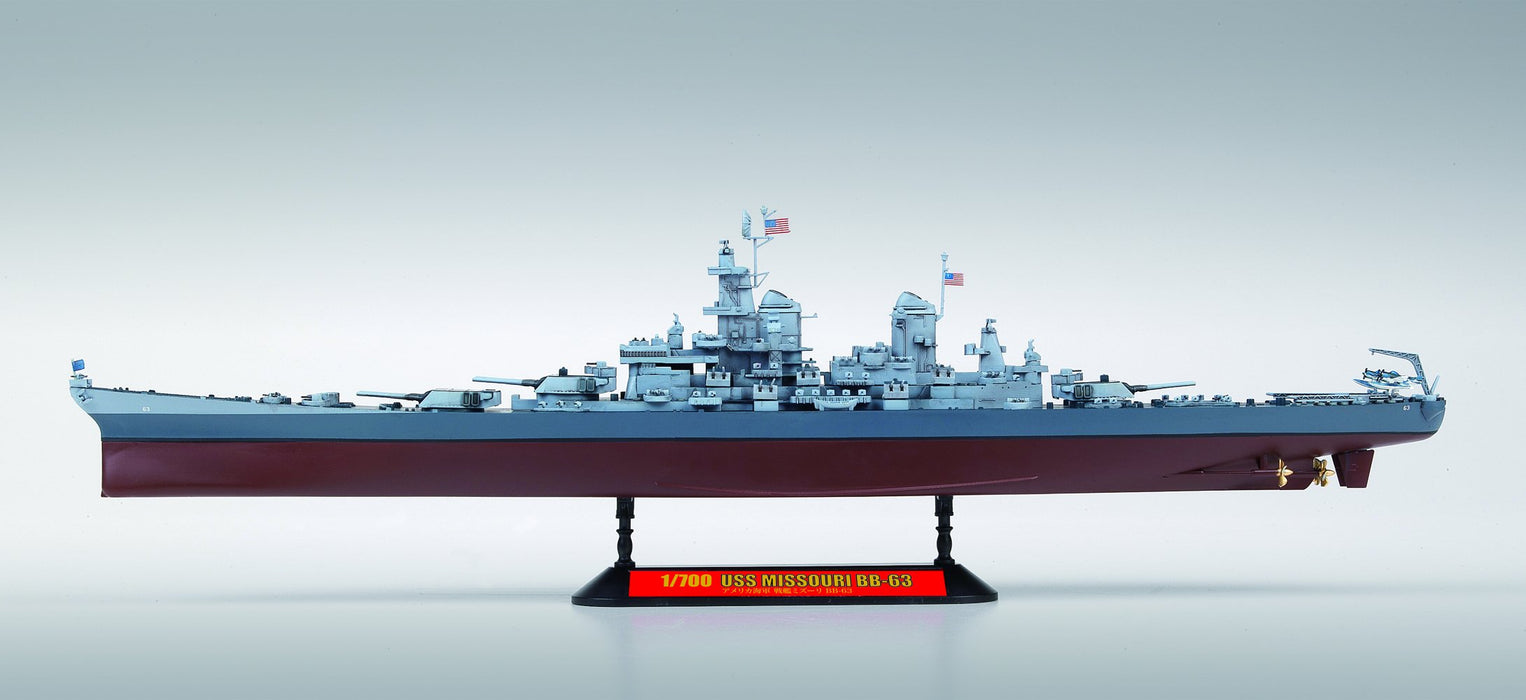 Doyusha 1/700 Génial ! Modèle en plastique de navire No.21 Us Navy Battleship Missouri Bb-63 Modèle en plastique à code couleur