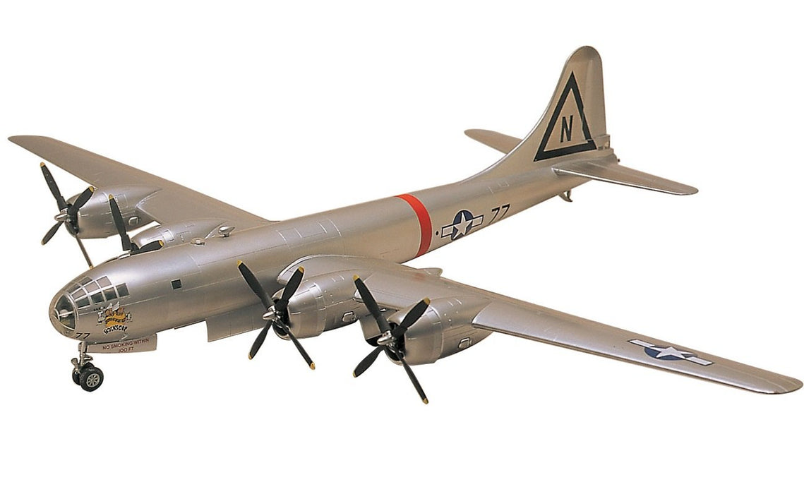 DOYUSHA 400968 Usaaf B-29A Superfortress Enola Gay 1/72 Scale Plastic Kit