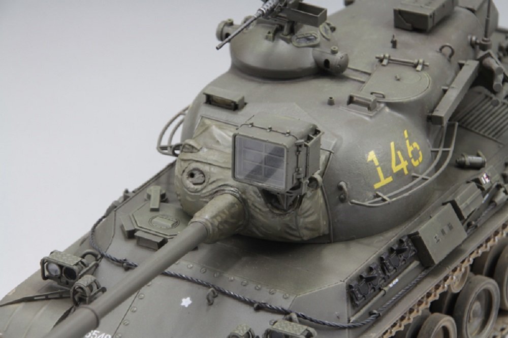 FINE MOLDS 1/35 Jgsdf Type 61 Tank Upgraded Plastic Model