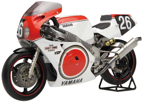 Fujimi 1/12 Bike Yamaha Yzf750 '87 Team Lucky Strike Roberts Model Kit - Japan Figure