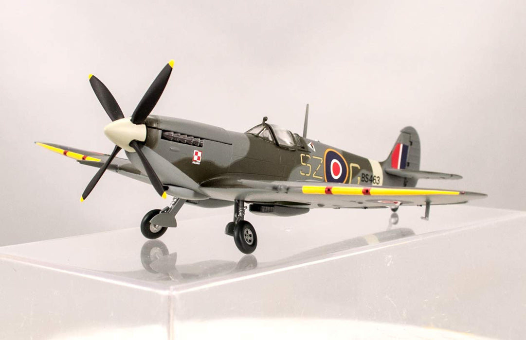 F-TOYS Full Action Spitfire Mk9 1/72 Scale 1 Pc.