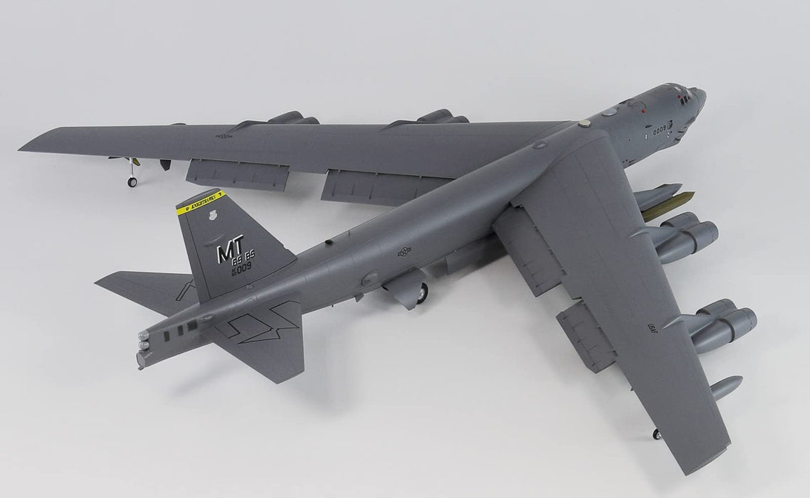 GREAT WALL HOBBY 1/144 US Air Force B-52H Tactical Bomber Special Markings Kunststoffmodell