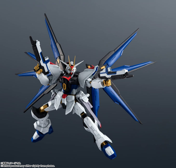 Bandai Spirits Gundam Universe Zgmf-X20A Strike Freedom Gundam 150Mm Pvc Abs Figure Japan