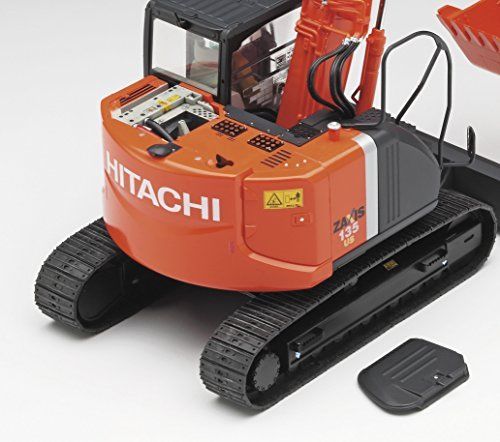 Hasegawa 1/35 Hitachi Excavator Zaxis 135us Model Kit
