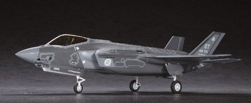 Hasegawa 1/72 F-35a Lightning Ii Model Kit