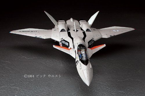 Hasegawa 1/72 Macross Plus Vf-11b Thunderbolt Model Kit