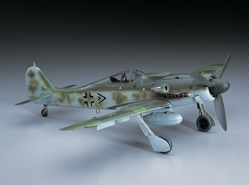 HASEGAWA 1/32 Focke-Wulf Fw190D-9 Plastic Model