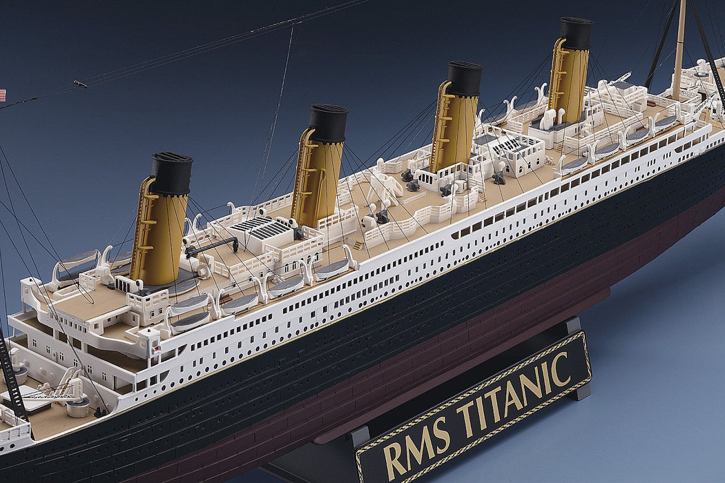 Hasegawa 1/400 British RMS Titanic Plastikmodell 40083