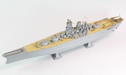 Hasegawa 1/450 Yamato Japanese Navy Battleship with Detail Up Parts