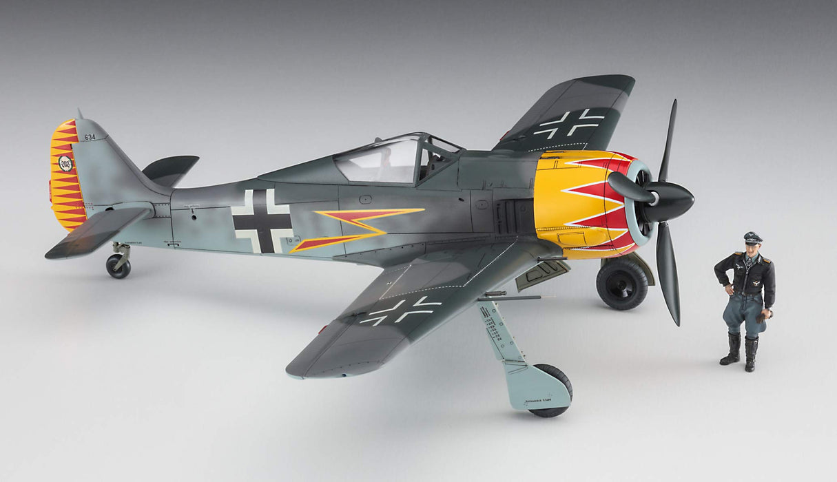 HASEGAWA 07492 Focke Wulf Fw190A-4 `Graf' W/Figure 1/48 Scale Kit