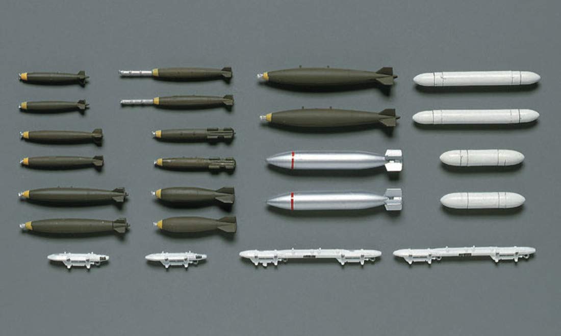 HASEGAWA 1/72 Aircraft Weapons I U.S. Bombs & Rocket Launchers Plastic Model