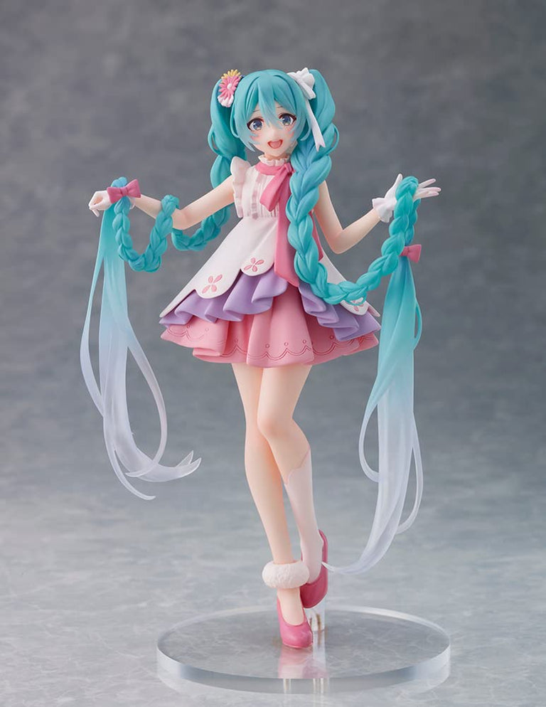 Taito Hatsune Miku Wonderland PVC Statue 