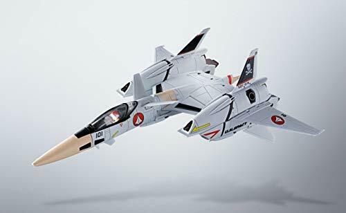 Hi-metal R Macross Vf-4 Lightning Iii Action Figure Bandai