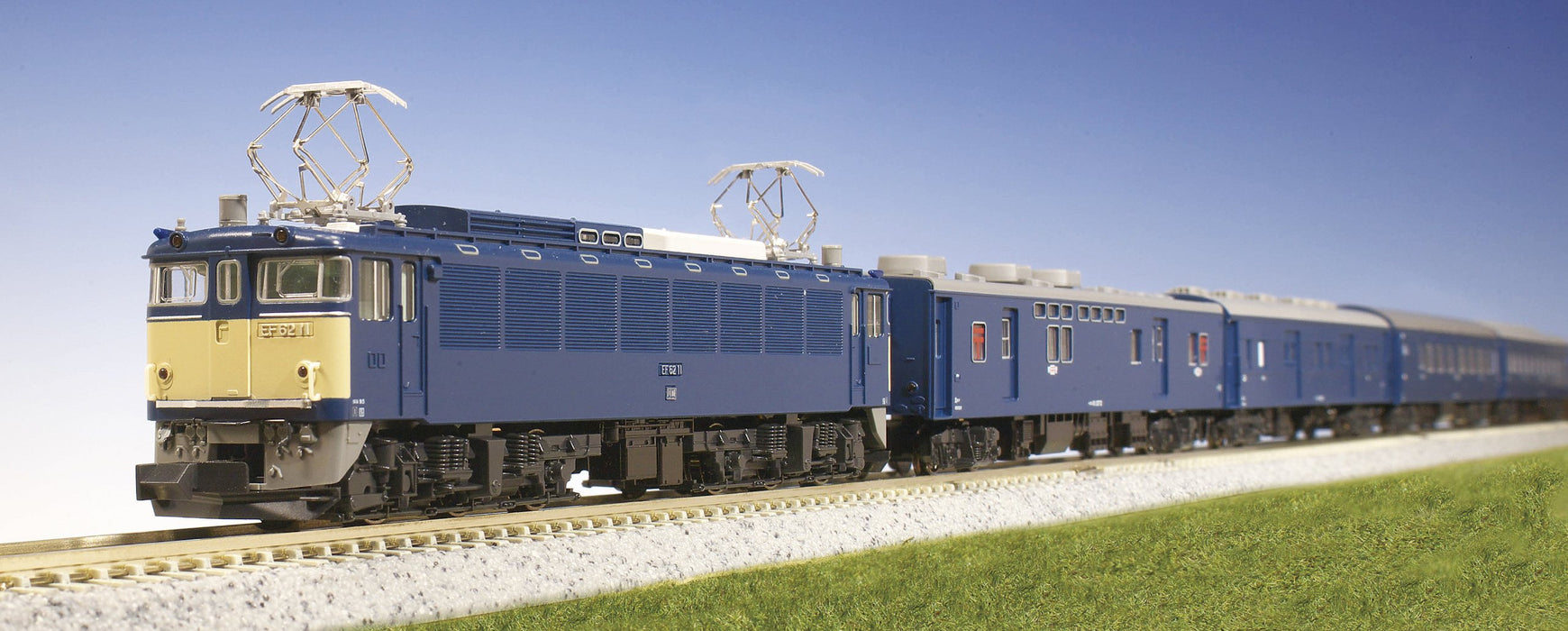 Kato N Gauge 10 Series Myoko Basic 6-Car Express Sleeper Set Railway Model