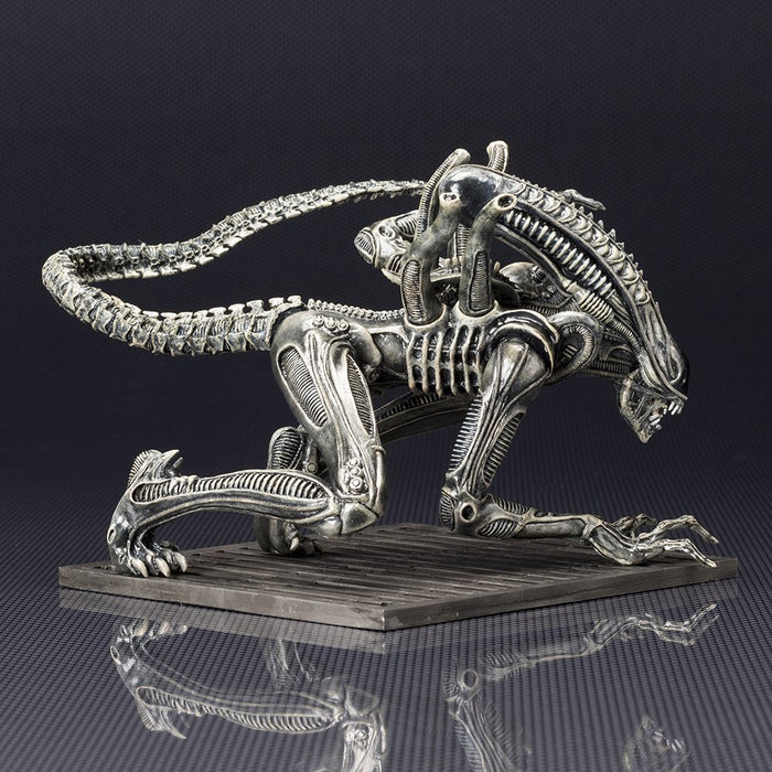 KOTOBUKIYA Sv155 Artfx+ Alien Warrior 1/10 Scale Pvc Figure