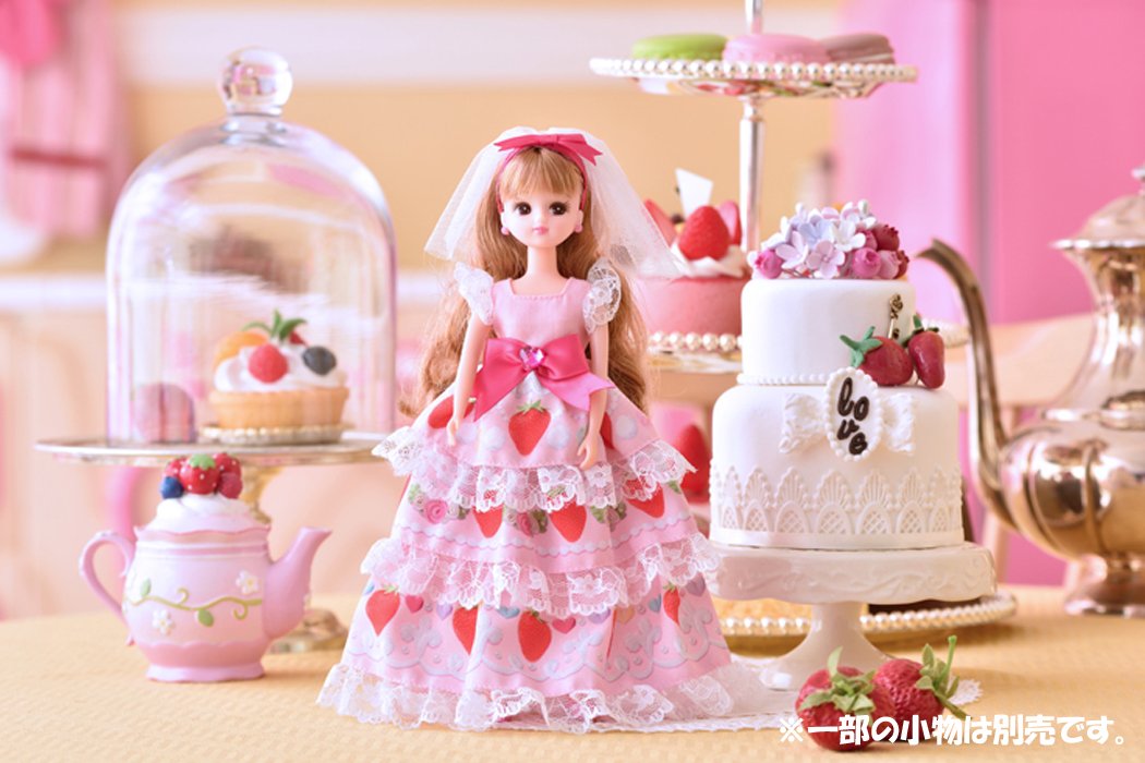 TAKARA TOMY Poupée Licca Anniversaire Poupée Licca Happy Strawberry 843276