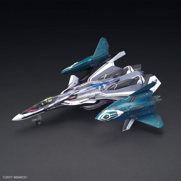 Bandai Spirits 1/72 VF-31F Siegfried/Lil Draken Model
