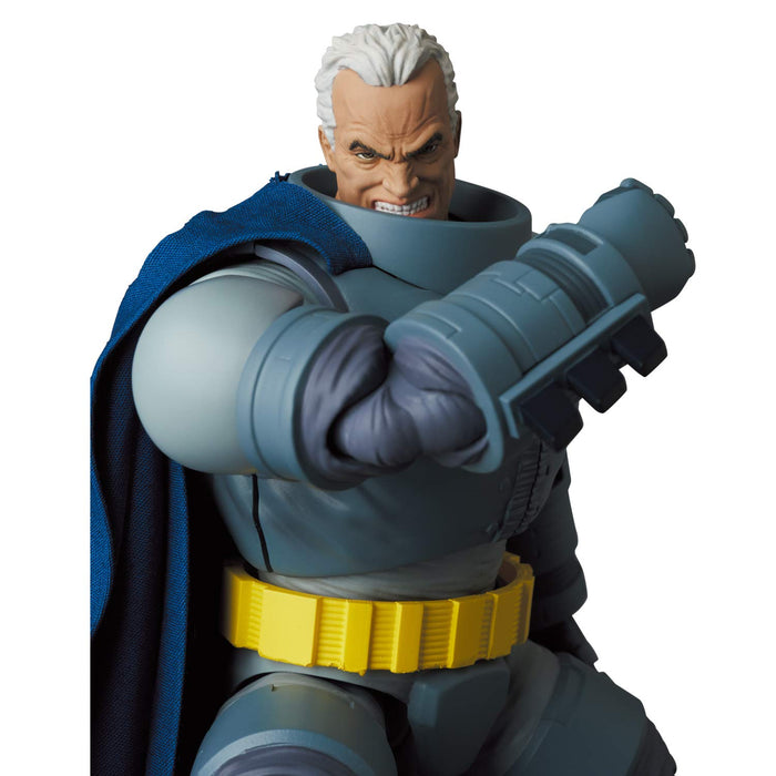 MEDICOM Mafex Armored Batman The Dark Knight Returns Figur