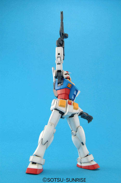 BANDAI Mg Gundam Rx-78-2 Version 2.0 1/100 Scale Kit