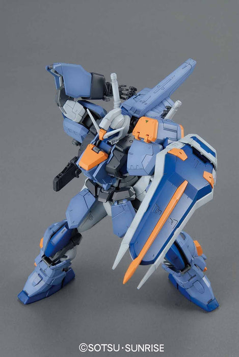 BANDAI Mg Gundam Gat-X102 Duel Gundam Assaultshroud 1/100 Scale Kit