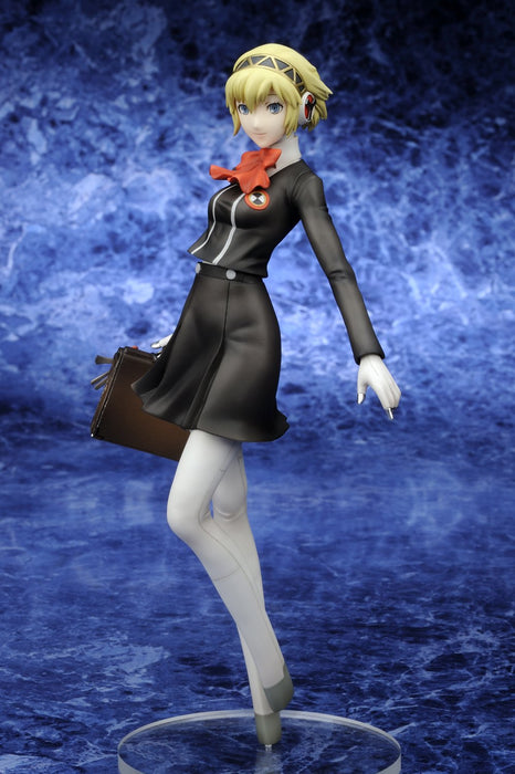 Quesq Persona 3 Uniforme Aigis portable 1/8 Figurine en PVC