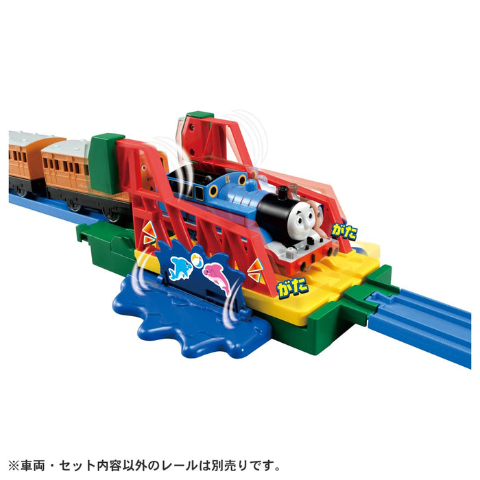 TAKARA TOMY Pla-Rail Thomas &amp; Friends Lass uns auf ein Abenteuer gehen! Spannendes Landschafts-Kit