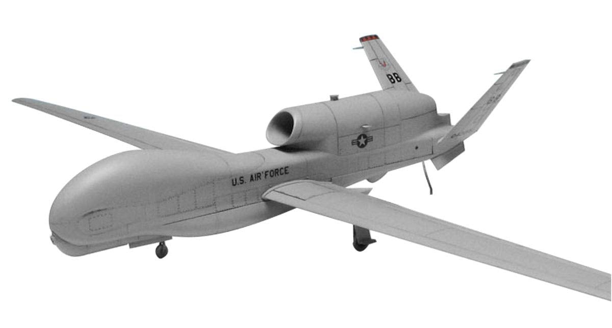 PLATZ Ac-4 USAF Unmanned Aerial Vehicles Rq-4B Global Hawk Bausatz im Maßstab 1:72