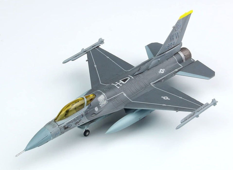 PLATZ 1/144 Usaf Pacaf F-16C Demonstration Team Plastic Model