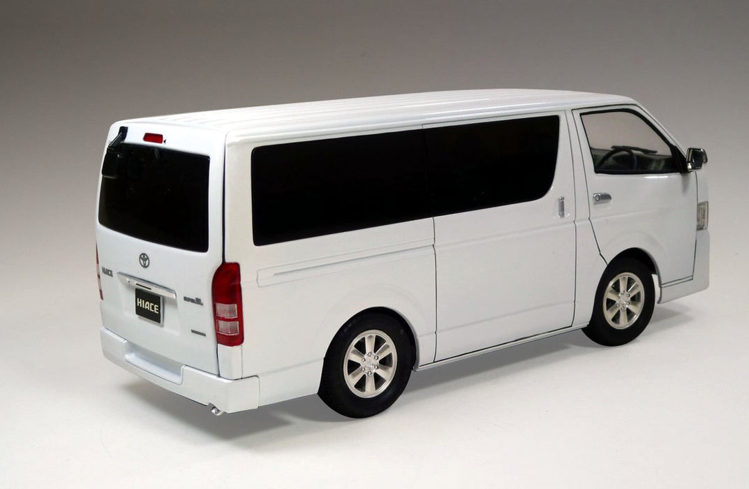 AOSHIMA – 50699 Toyota Hiace Super Gl – 200 2010 Modellbausatz im Maßstab 1:24