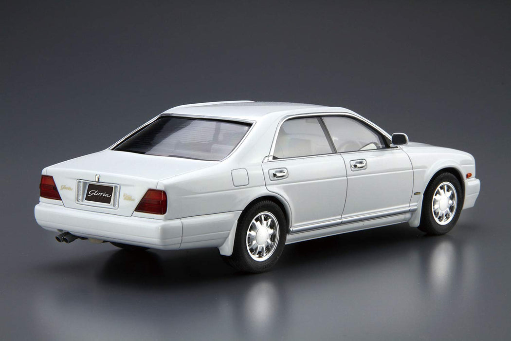 AOSHIMA le modèle de voiture 1/24 Nissan Cedric/ Gloria Gran Turismo Ultima '92 modèle en plastique