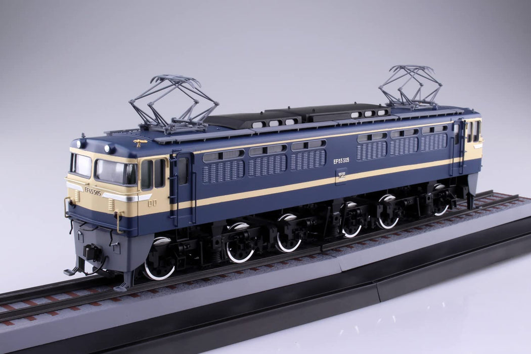 Qingdao Bunka Kyozaisha 1/50 Electric Locomotive Series No.1 Ef65 / 60 Plastic Model With Aluminum Wheels Molding Color