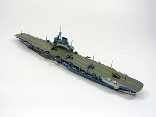 Porte-avions de la Royal Navy Hms Illustrious Kit de modèle en plastique à l'échelle 1/700