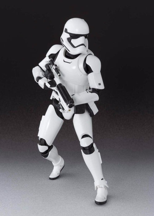 Shfiguarts Star Wars Le Réveil de la Force Stormtrooper du Premier Ordre Bandai Japan