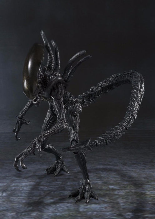 S.h.monsterarts Alien Warrior Action Figure Bandai Tamashii Nations
